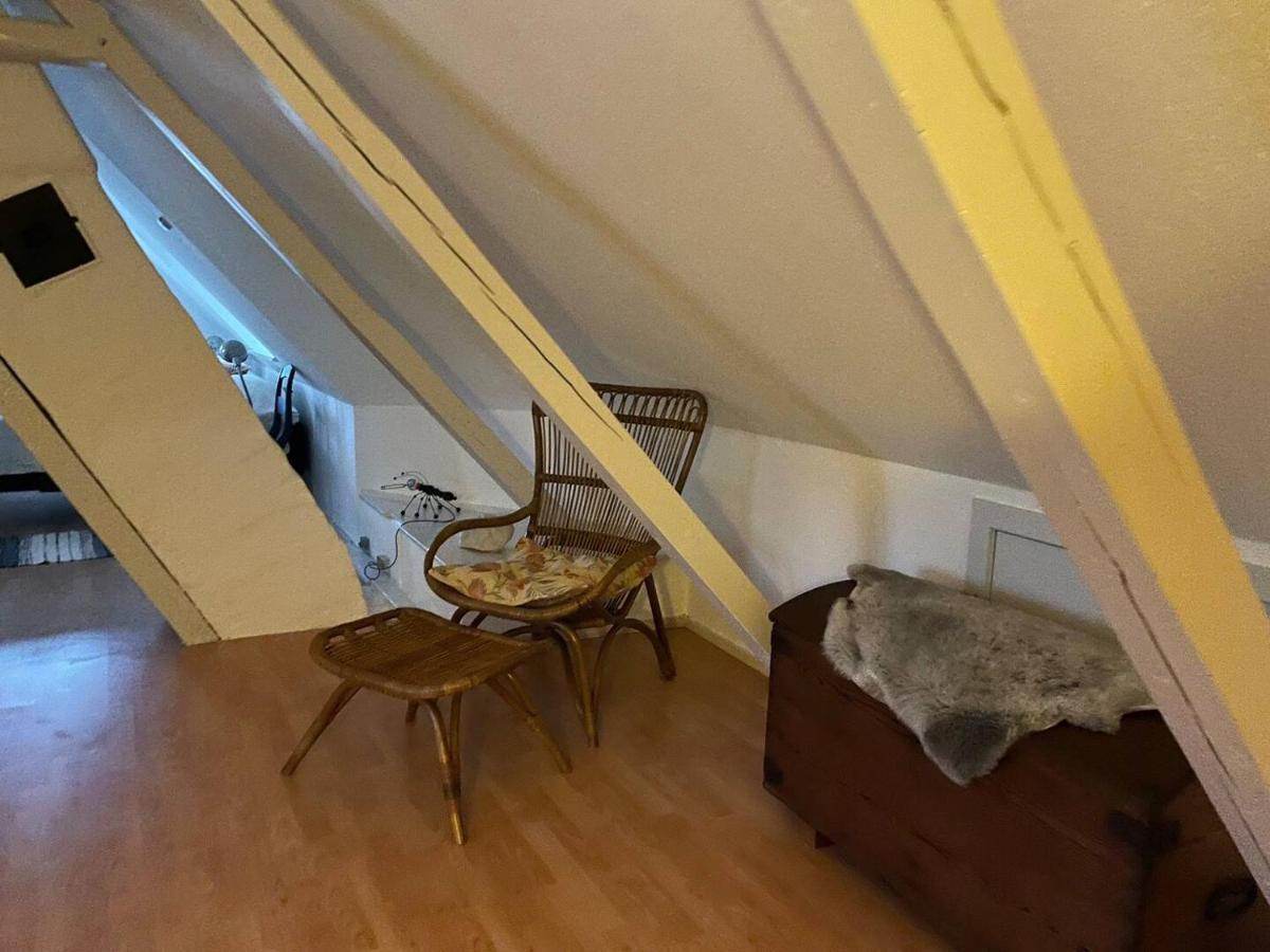 Vaerelser I Historisk Hus Med Sjael Og Atmosfaere Helsinge Eksteriør bilde