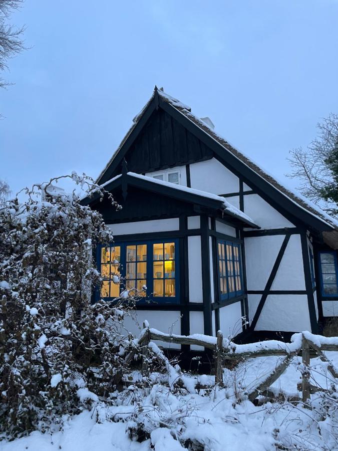Vaerelser I Historisk Hus Med Sjael Og Atmosfaere Helsinge Eksteriør bilde