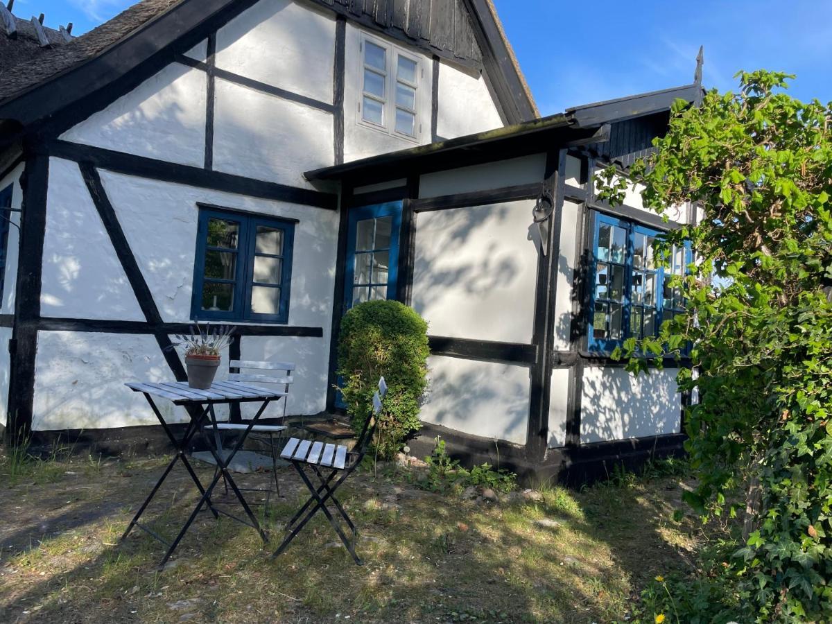 Vaerelser I Historisk Hus Med Sjael Og Atmosfaere Helsinge Eksteriør bilde